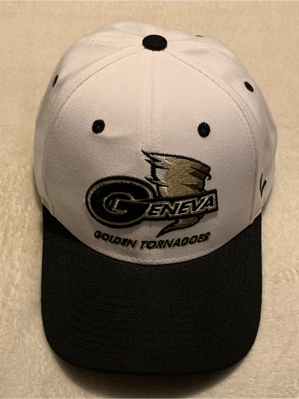 Geneva Golden Tornadoes hat